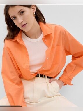 Gap women’s shirt
